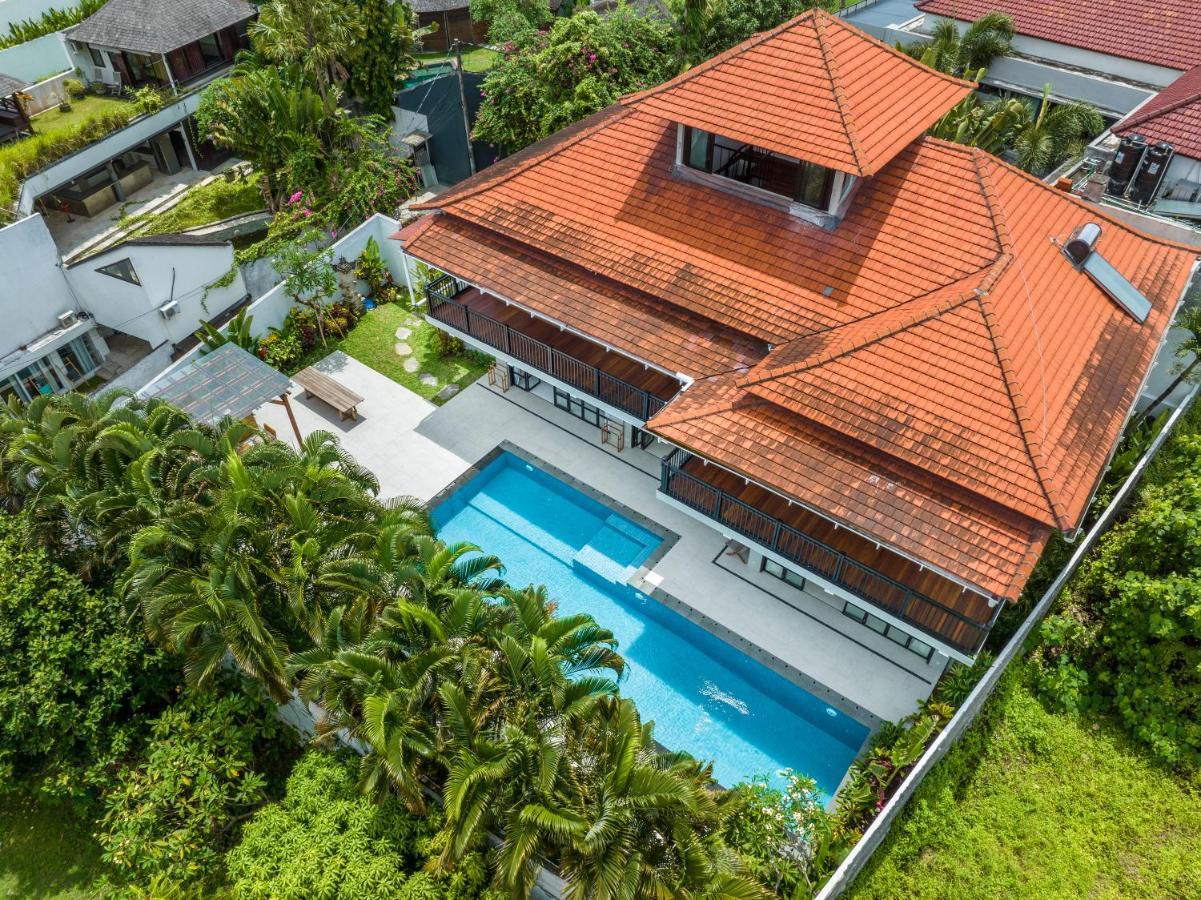 Villa Okenada - Modern 5-Bedroom Pool Villa In Berawa! Canggu  Exterior photo