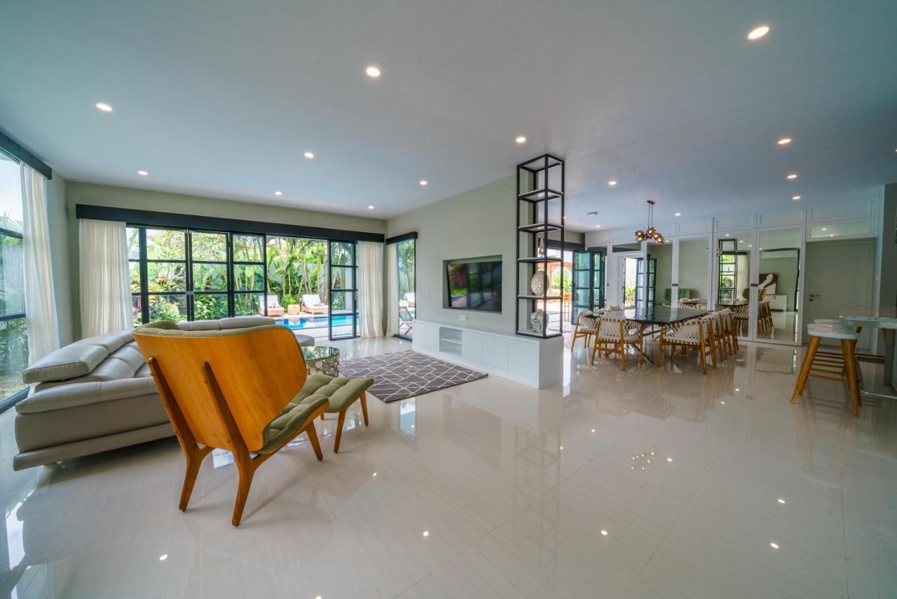 Villa Okenada - Modern 5-Bedroom Pool Villa In Berawa! Canggu  Exterior photo